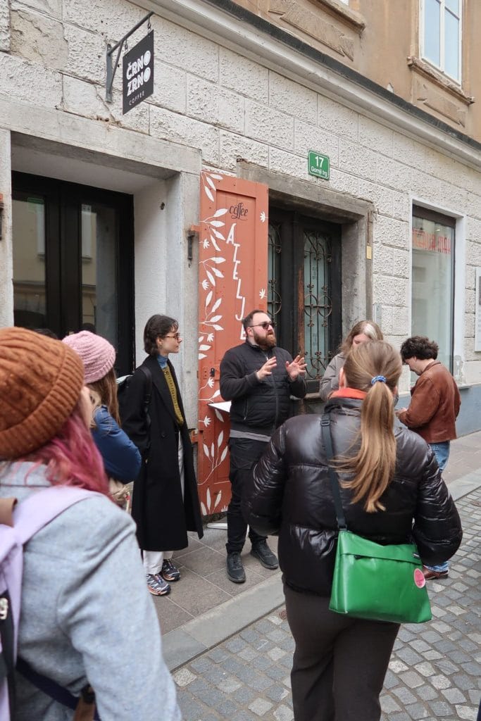 Ogled kavarn v Ljubljani z Levom Volodarskim